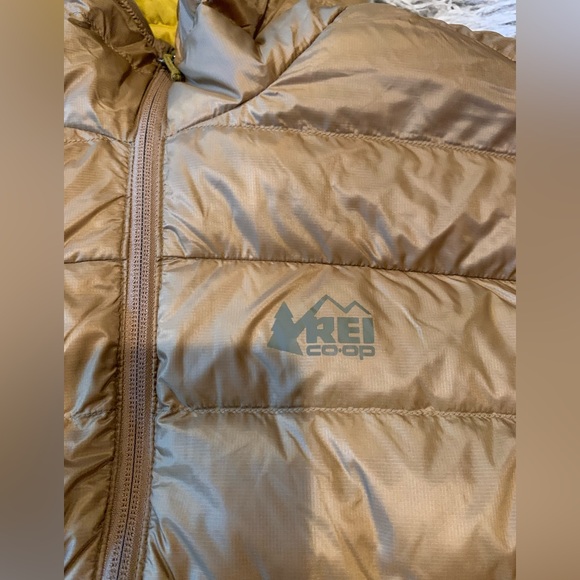 REI NWT MENS DOWN HOODY JACKET. Size MEDIUM - Picture 9 of 16
